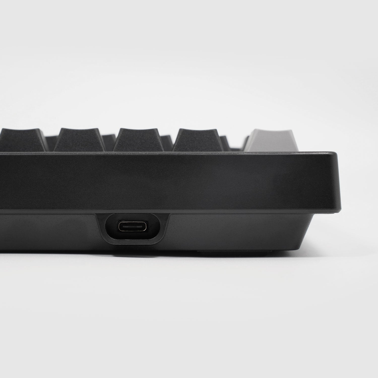 Akko 5075 V3 HE Magnetic Keyboard Gradient Hybrid Black Transparent Interface Details