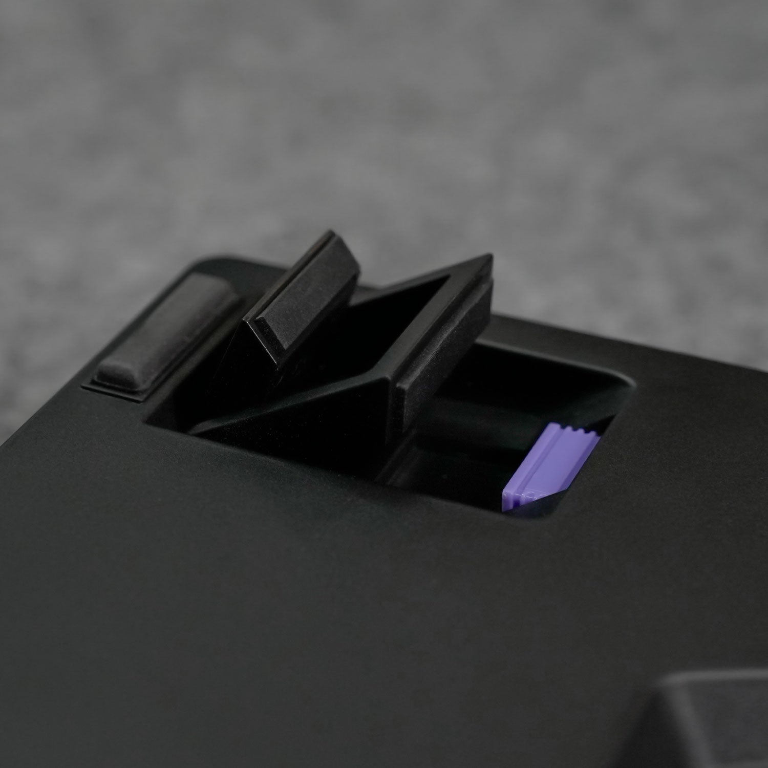 Akko-5087-V3-Black_Gold