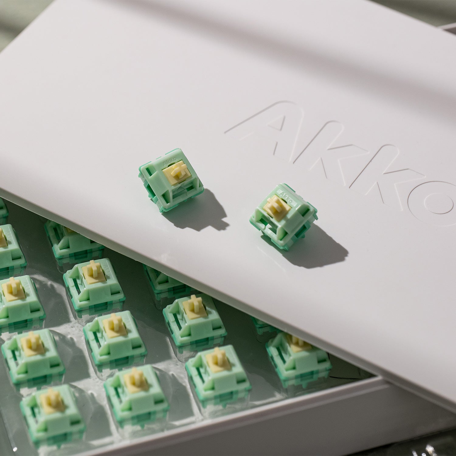 Akko-Cilantro-Switch