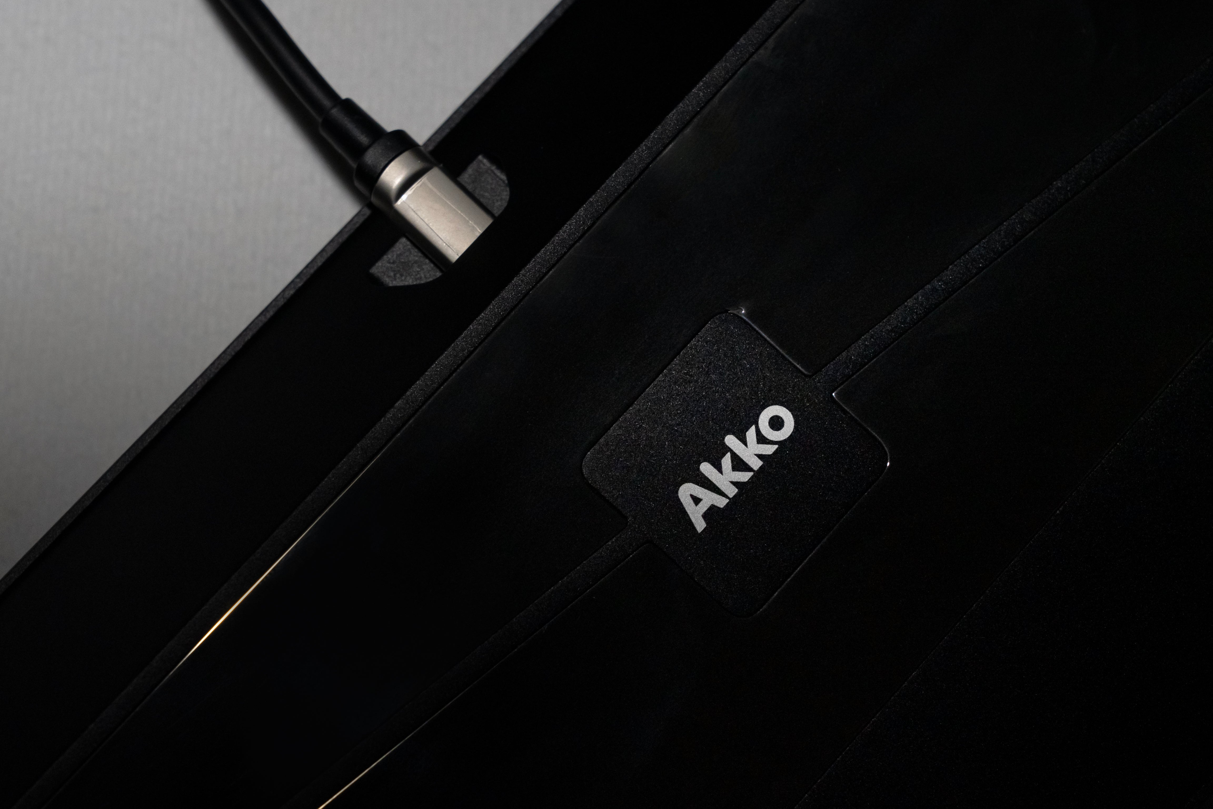 Akko-Mineral-02-VIA-DIY-Kit-Rear Port & Akko Nameplate