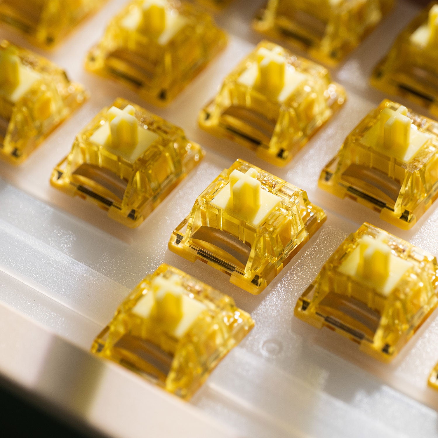 Akko V5 Creamy Yellow Pro Switch mount