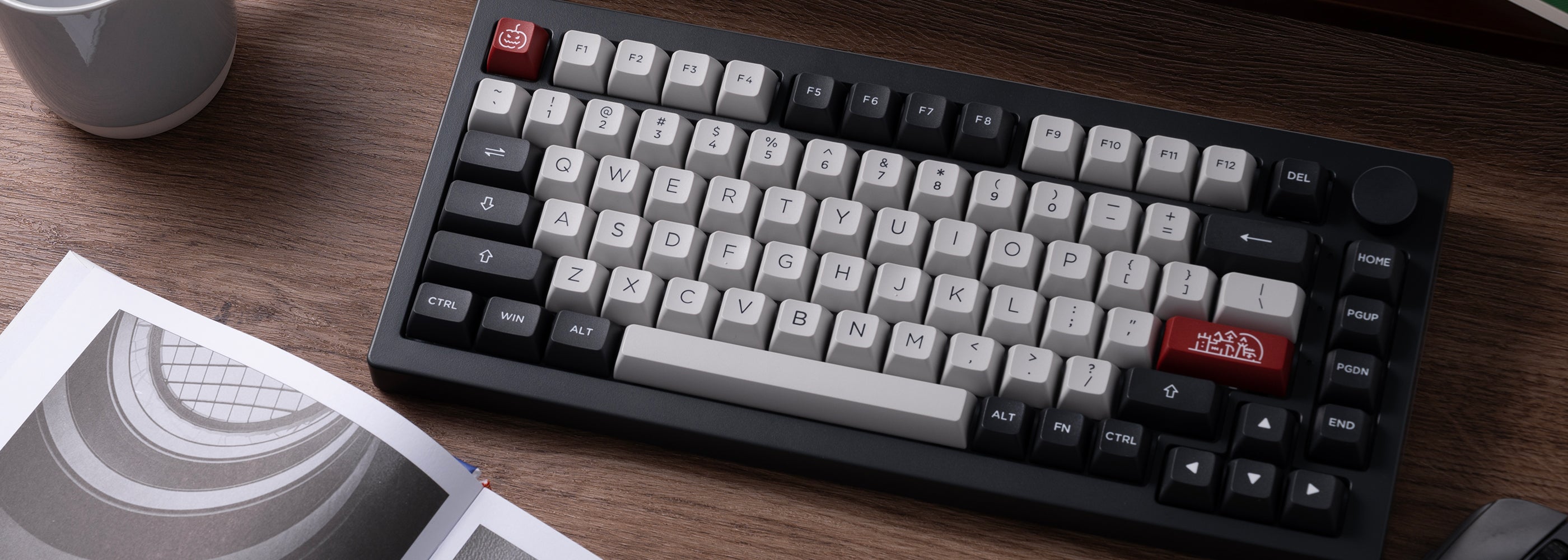 Dracula-Castle-5075B-Plus-keyboard