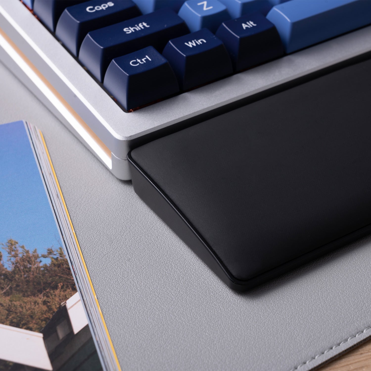 MonsGeek-Wrist-Rest-black