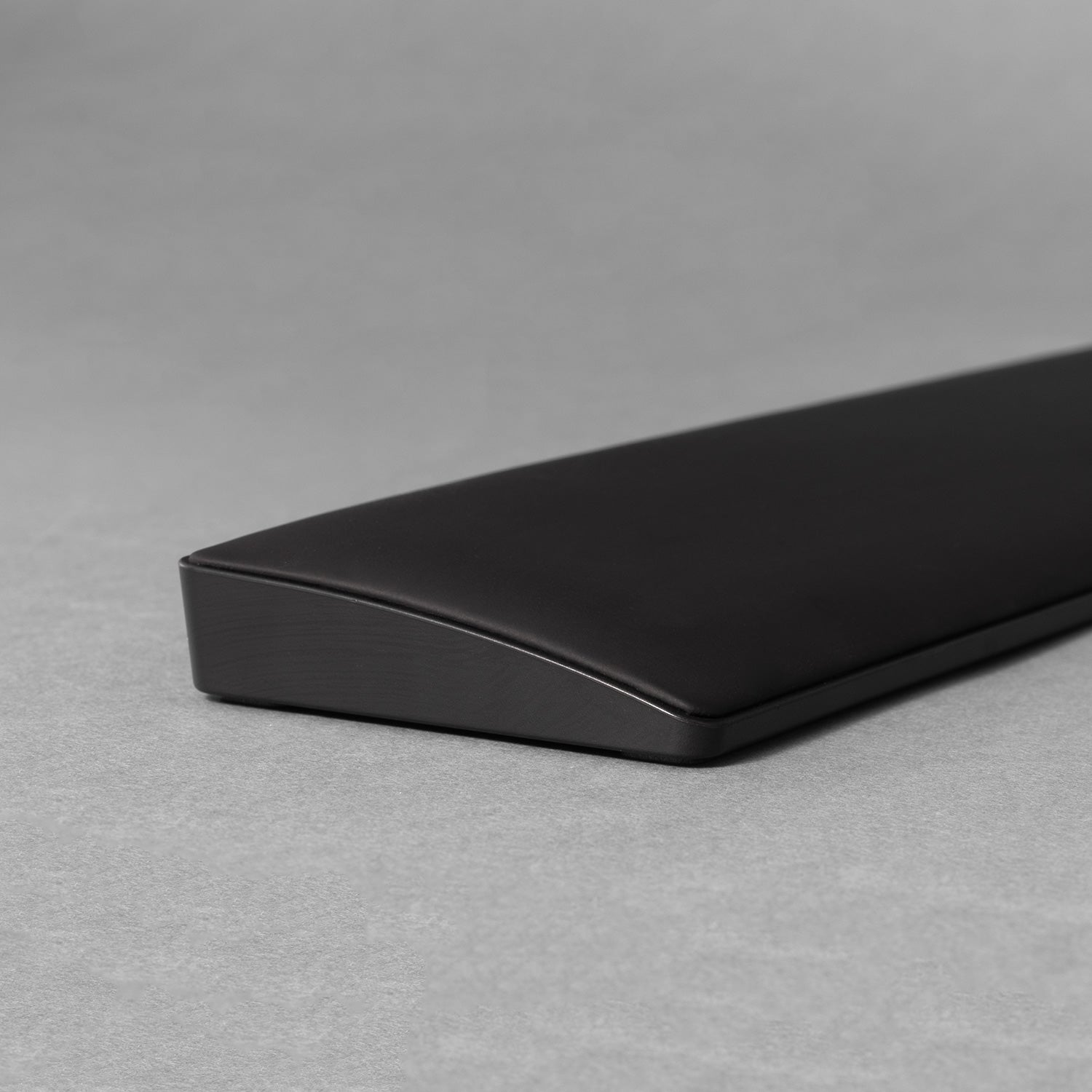 MonsGeek-Wrist-Rest-black