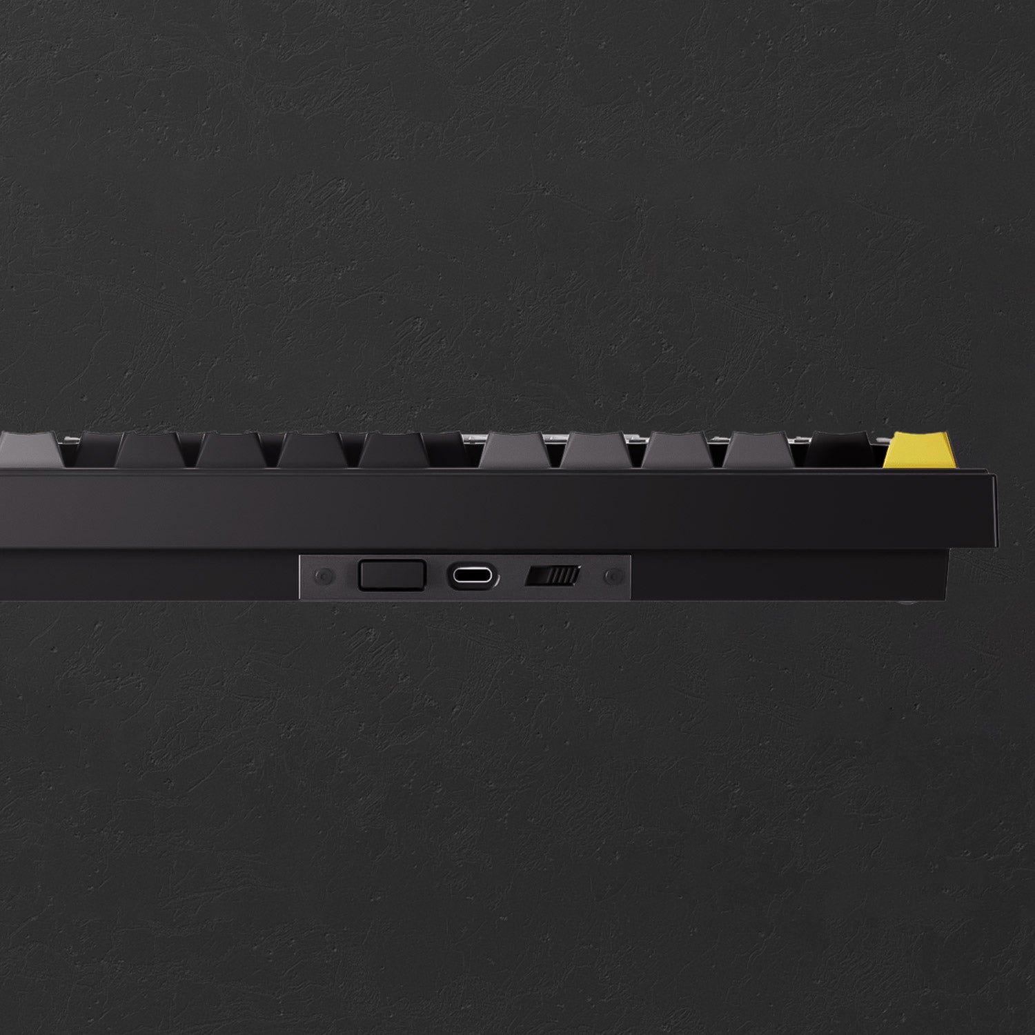 Akko-5098B-Black-Gold-VIA-Type-C