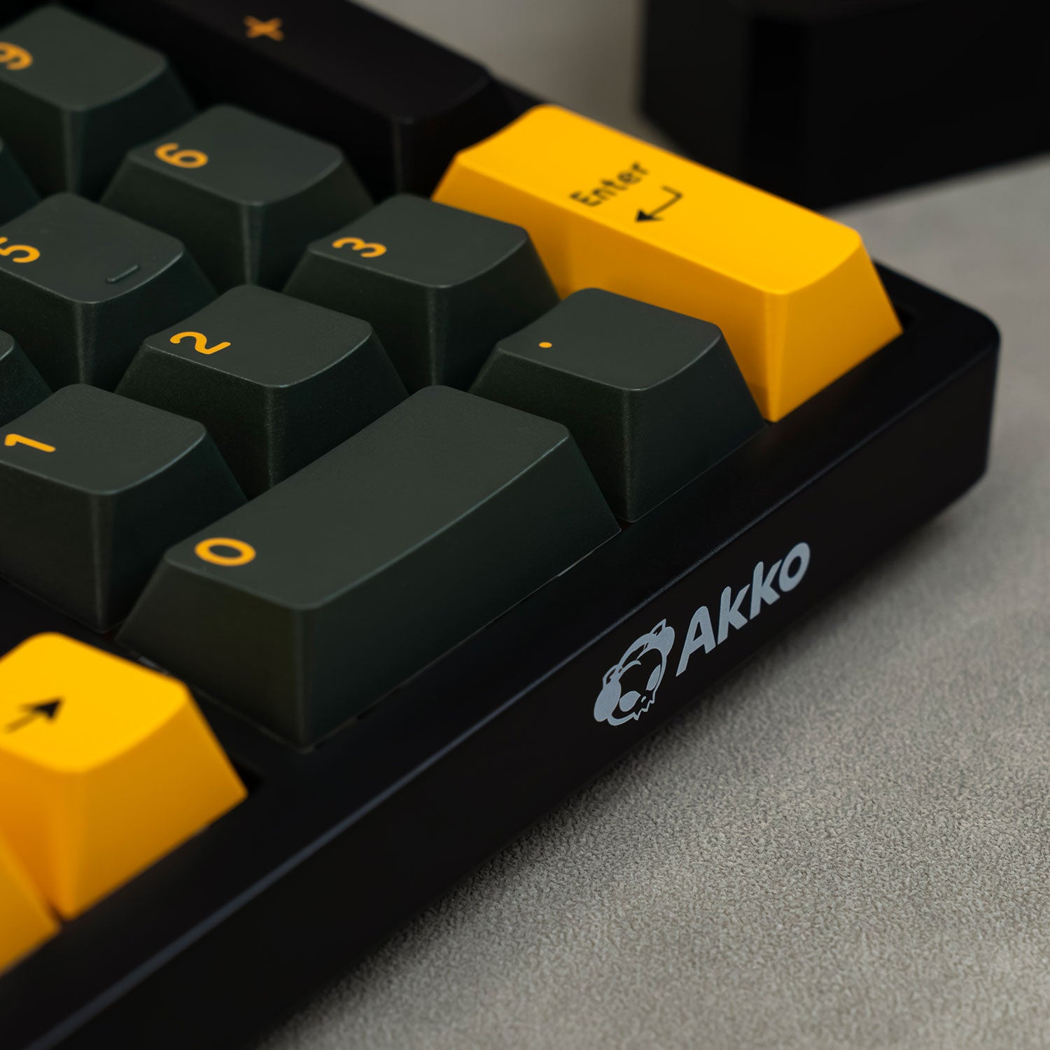 Akko-Black-Gold-3108v3-side-details