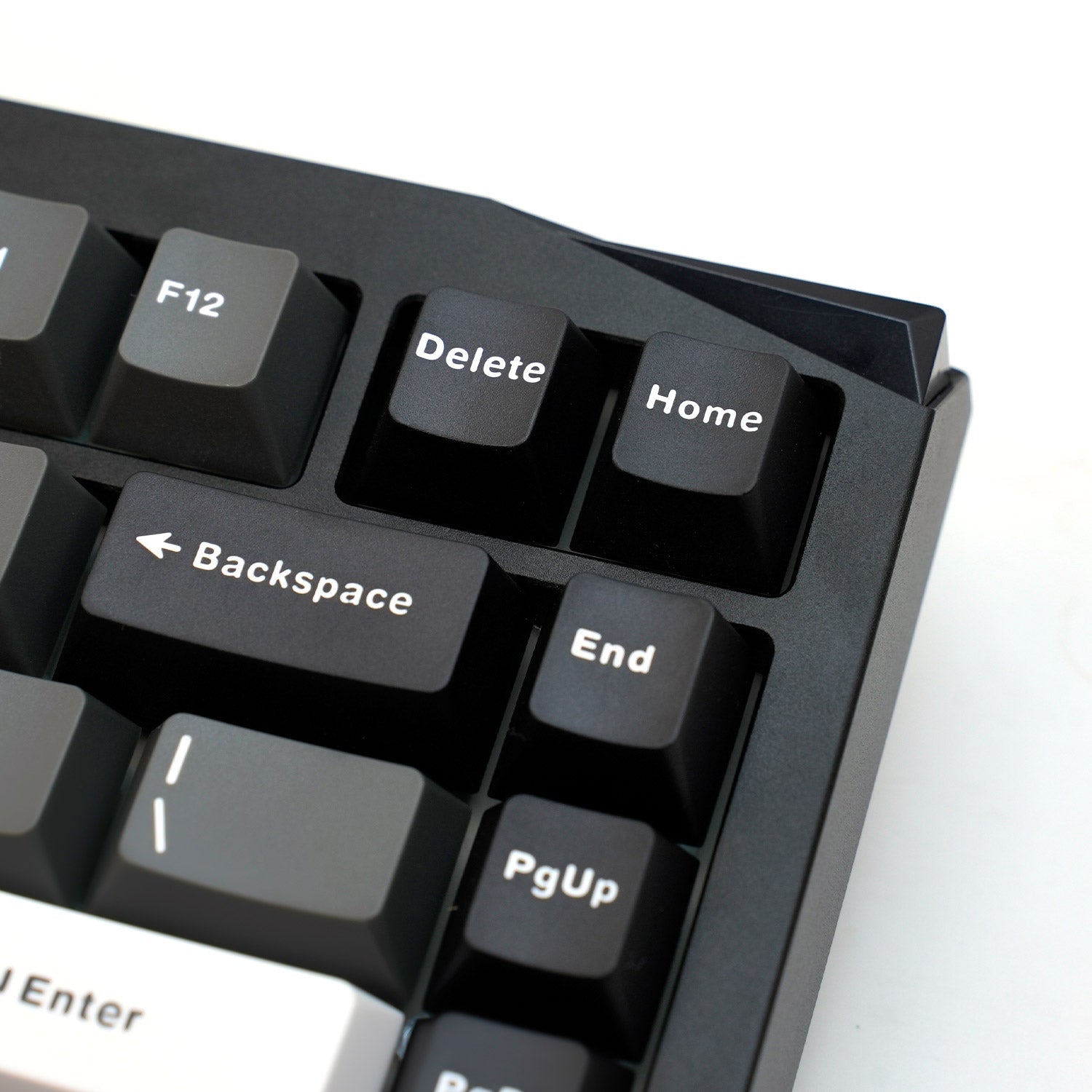 Akko Mineral 01 VIA Custom Mechanical Keyboard Translucent Acrylic Corner with Synchronized RGB Patterns