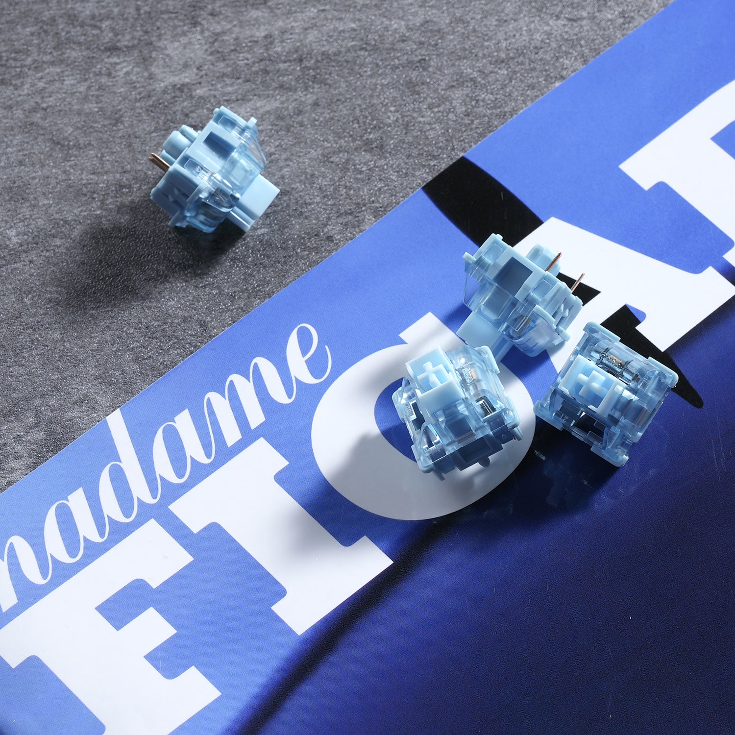 V3-Cream-Blue-Pro